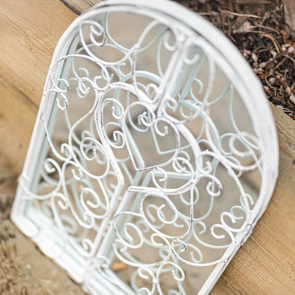 Working shutter design surrounding a central mirror