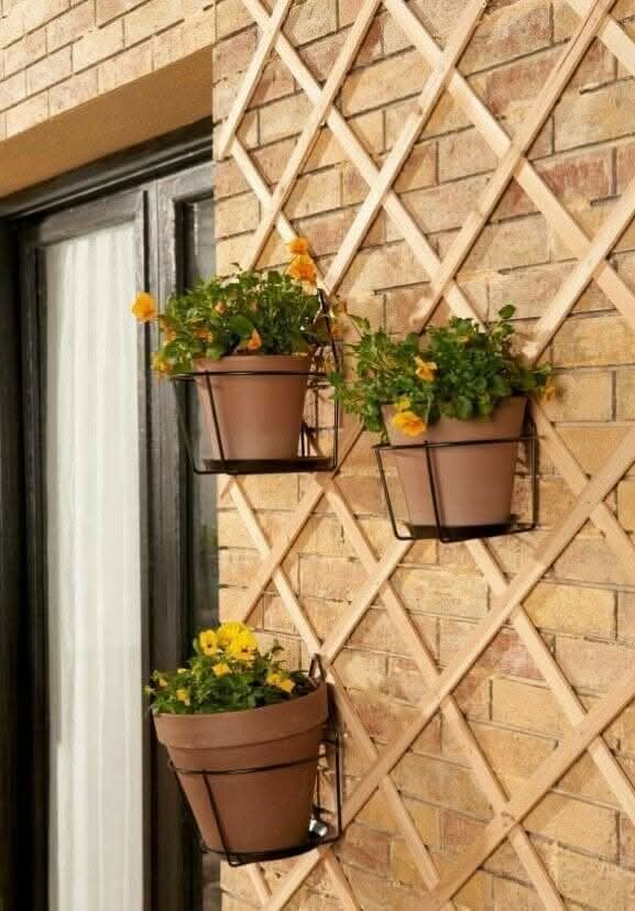 6ft x 2ft expanding wooden garden trellis