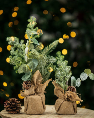 Pine Cone Berries Mini Artificial Tree Decoration