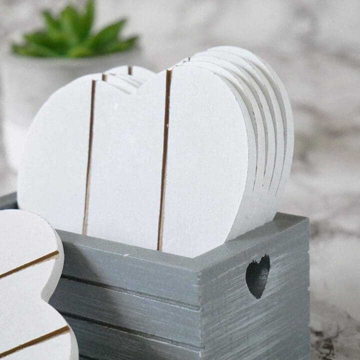 elegant-heart-shaped-wooden-coasters-and-storage-box