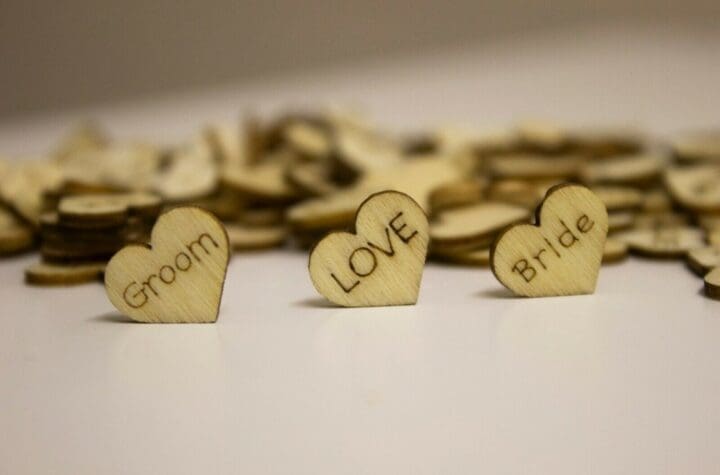 small-wooden-hearts-wedding-table-decorations-250pc