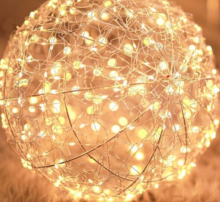 stunning-and-durable-sphere-christmas-light-30cm