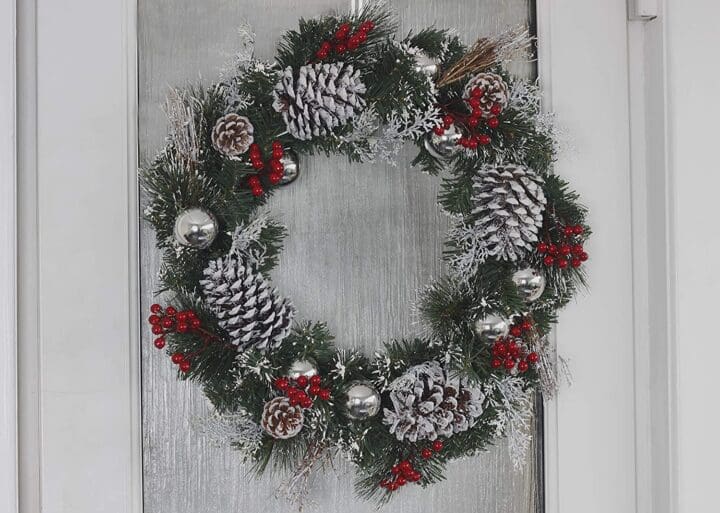 stunning-colourful-christmas-wreath-snow-dusted