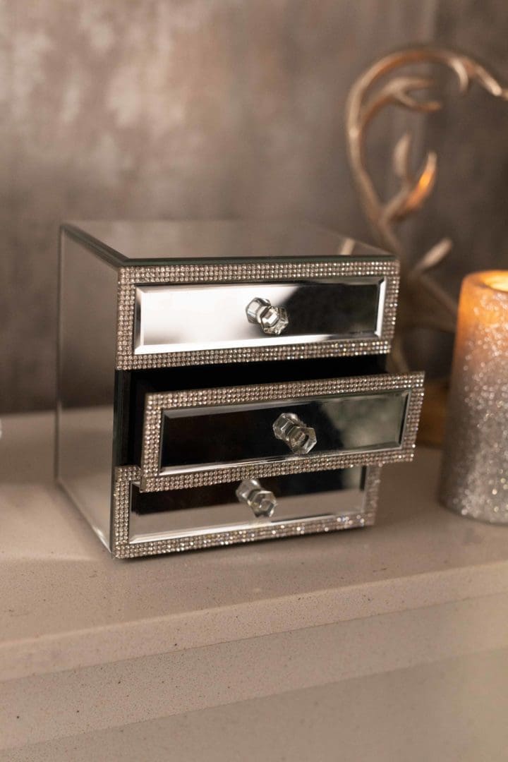 stunning-diamante-mirrored-glass-jewellery-box