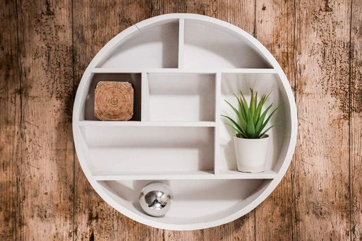 wall-mounted-round-shaped-shelf-with-7-compartments