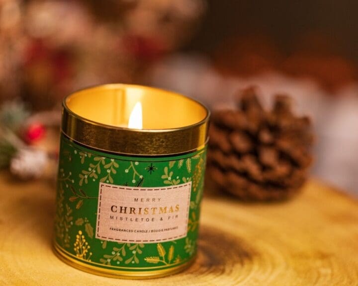 decorative-tin-christmas-scented-candle