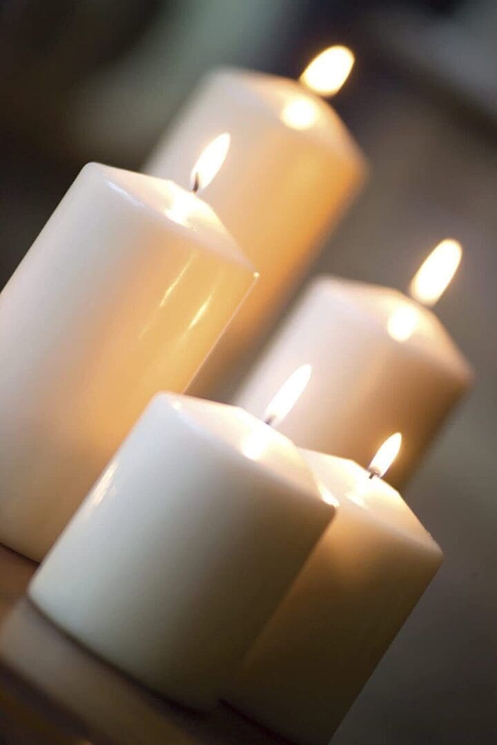 high-quality-long-lasting-cream-white-pillar-candles