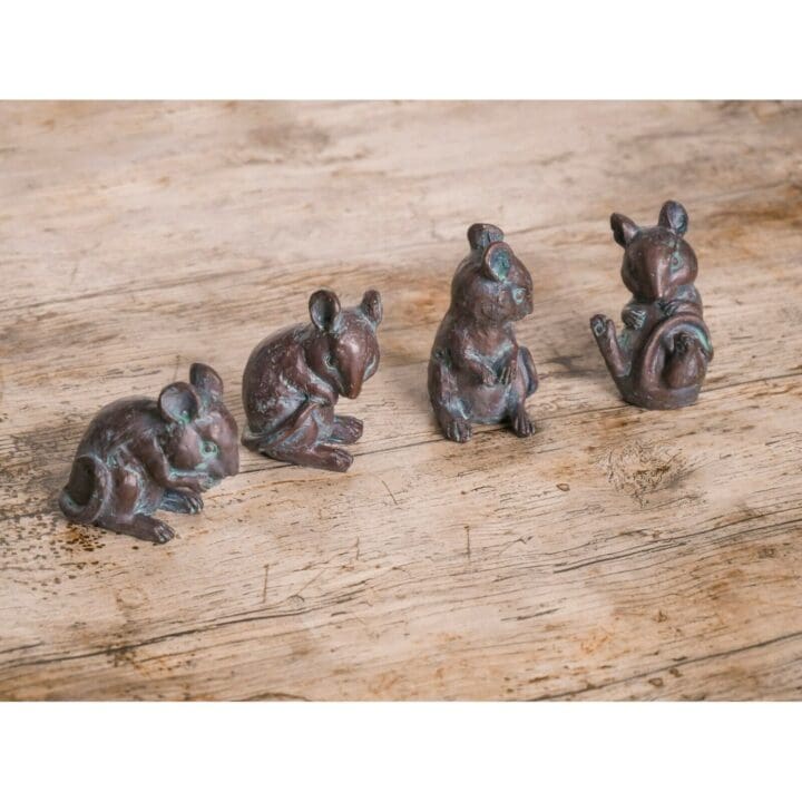 4pc-Resin-Mice-Garden-Ornaments-scaled