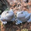 Large-Pair-Of-Sitting-Frogs-Garden-Ornaments-2