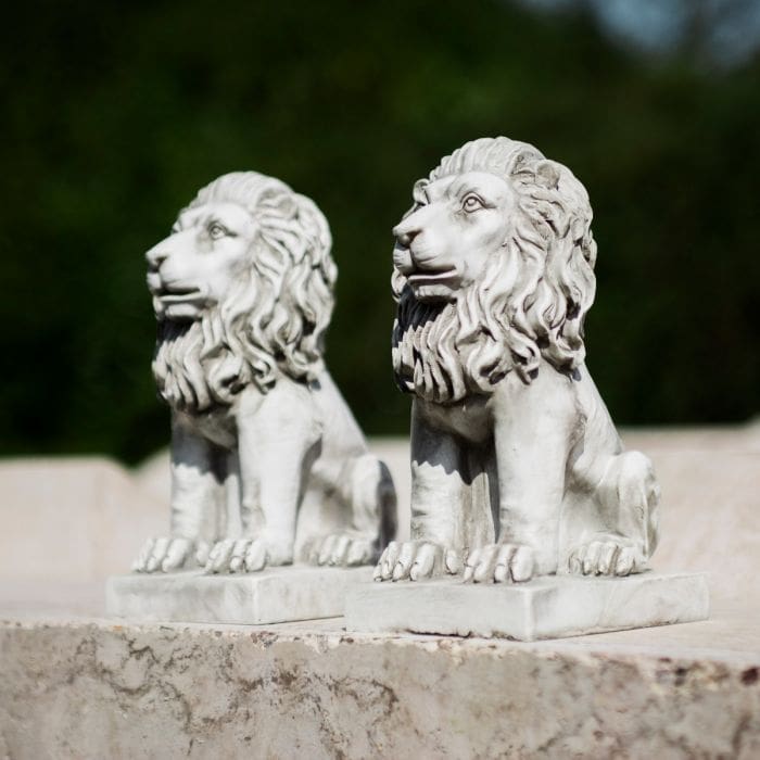 Pair-Of-Stone-Effect-Garden-Ornaments-Lions-1-1