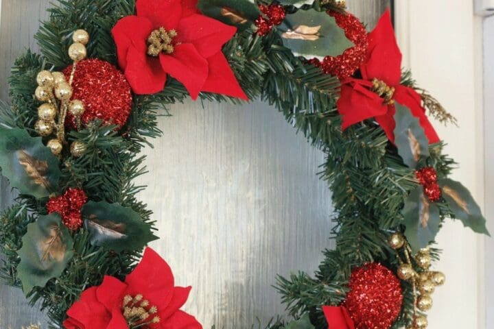 Traditional-Green-Gold-Red-Christmas-Wreath-50cm-5-scaled