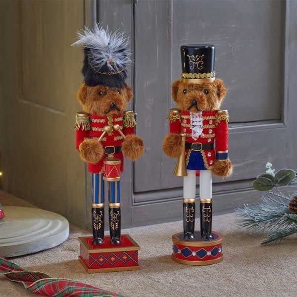 eye-catching-christmas-nutcracker-ornament-teddy